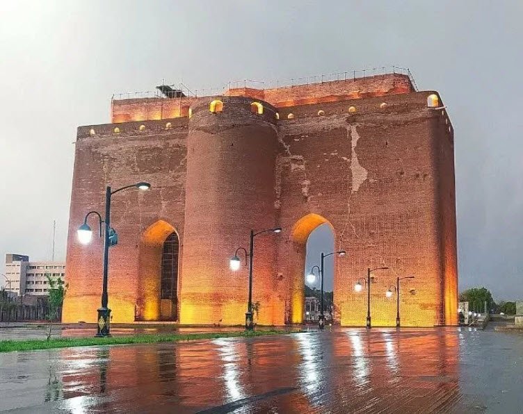 Arg-e Alishah, Iran